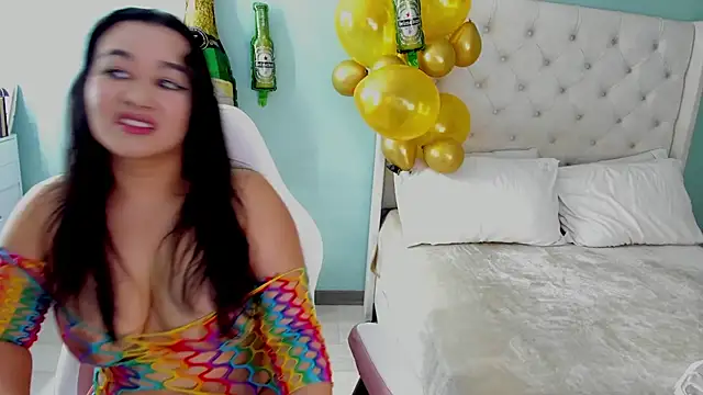 Snapshot of sharon_leone26 chatting on September 24, 4:27 am sharon leone26 online show from September 24, 4:27 am