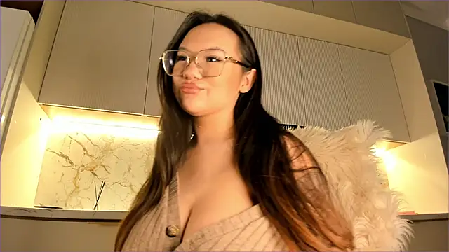 Snapshot of sally_009 chatting on February 1, 8:18 am sally 009 online show from February 1, 8:18 am