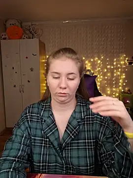 D0nna  online show from March 7, 9:34 pm