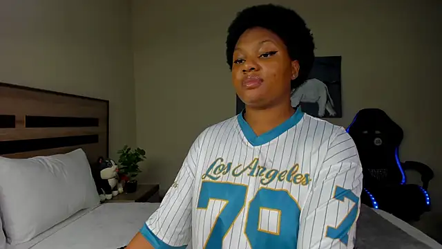 Renee-18 online show from January 12, 10:31 am