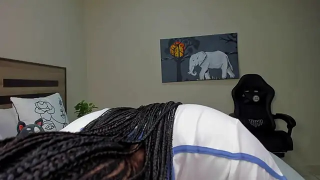 Renee-18 online show from April 19, 10:01 pm