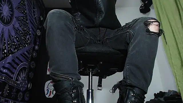 Dicaprioo  online show from December 17, 2:01 am