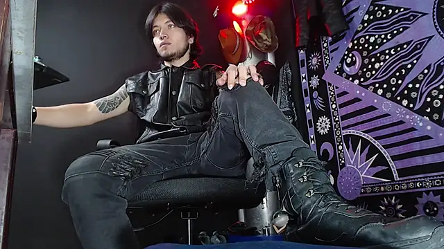 Dicaprioo  online show from March 10, 6:12 pm