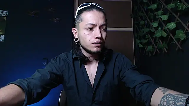 Dicaprioo  online show from October 25, 12:56 pm