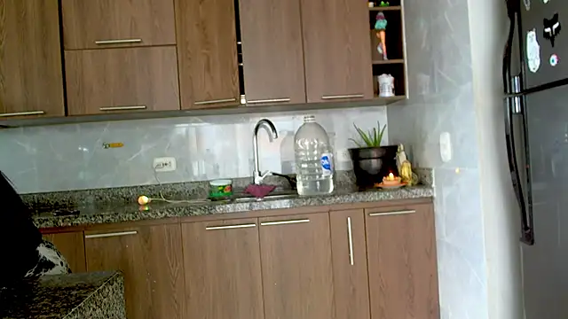 Snapshot of adan_eva960 chatting on January 28, 6:28 pm adan eva960 online show from January 28, 6:28 pm