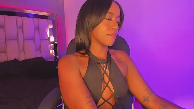 Snapshot of EmilyHaan chatting on January 12, 10:12 pm EmilyHaan online show from January 12, 10:12 pm