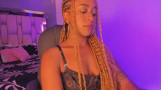 Snapshot of EmilyHaan chatting on January 27, 11:11 pm EmilyHaan online show from January 27, 11:11 pm