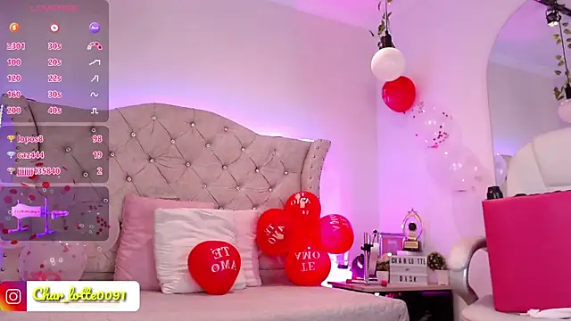 Snapshot of Charlotte_Jones__ chatting on February 18, 5:21 pm Charlotte Jones online show from February 18, 5:21 pm