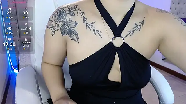 Snapshot of Charlotte_Jones__ chatting on February 27, 11:20 am Charlotte Jones online show from February 27, 11:20 am