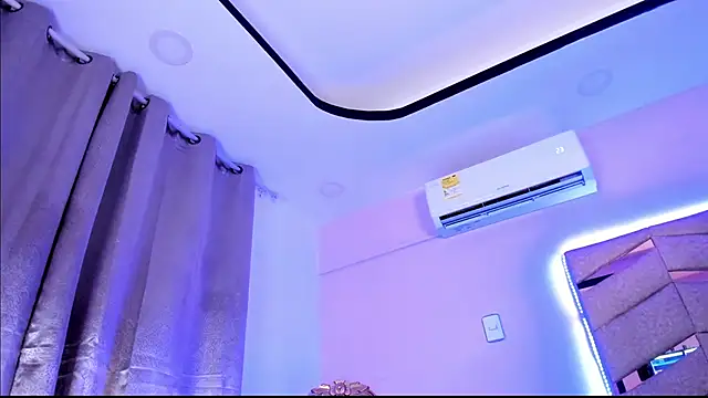 Elsalombardi  online show from March 21, 10:50 am