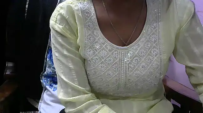 momo lov online show from February 12, 10:56 am