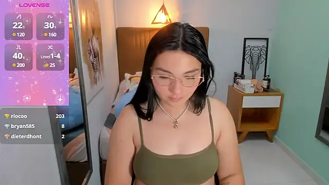 Snapshot of delilaquinn chatting on December 27, 1:11 am delilaquinn online show from December 27, 1:11 am