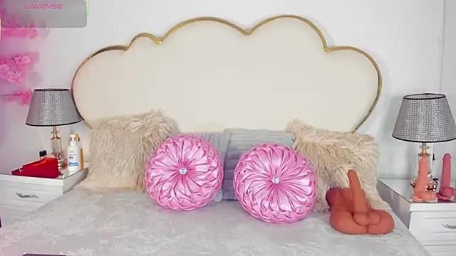 CahitlinBell online show from October 21, 5:41 am