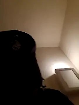 Snapshot of Dj-yefri-pauta chatting on January 5, 10:50 pm Dj-yefri-pauta online show from January 5, 10:50 pm