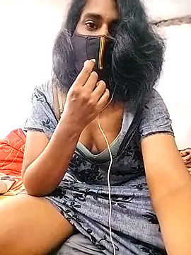 Ammupuku1 online show from February 3, 9:20 pm