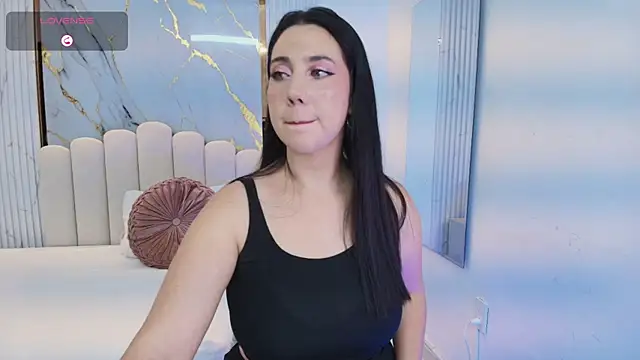 dahianthompson online show from January 21, 4:21 am