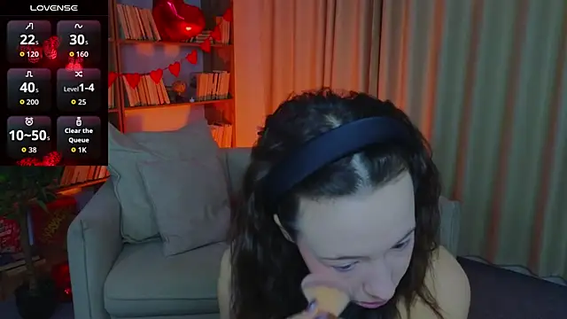 Hayle Hill online show from February 8, 12:36 am