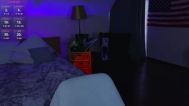 Hayle Hill online show from March 13, 2:51 am