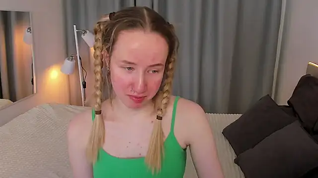 Cassie Kelman online show from March 16, 8:43 pm