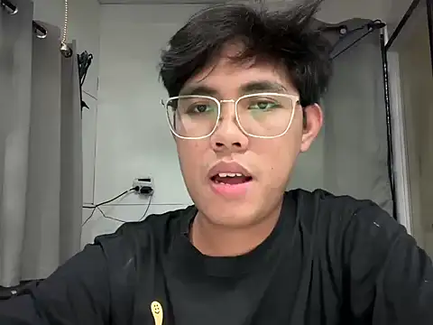 hoenika online show from January 10, 12:45 am