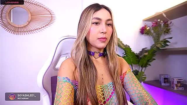 Snapshot of ashley2004_x chatting on October 15, 5:13 pm ashley2004 x online show from October 15, 5:13 pm