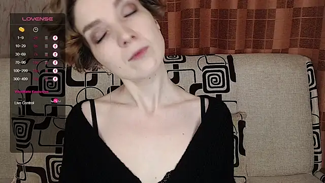 TinaWince online show from January 18, 4:49 am