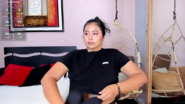  alaiasmile  online show from February 11, 5:18 pm