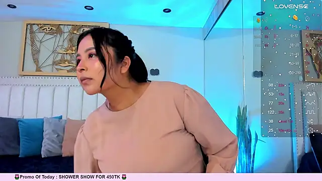  alaiasmile  online show from March 13, 7:28 pm