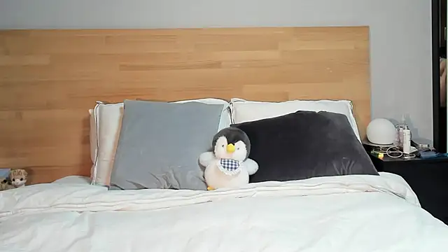  alaiasmile  online show from February 12, 2:45 pm