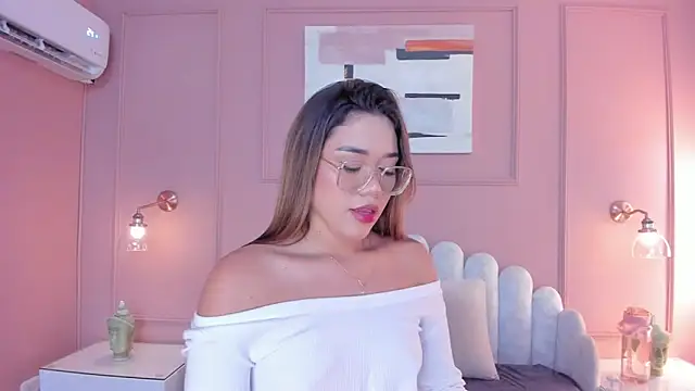 mara brooks online show from January 30, 6:43 pm