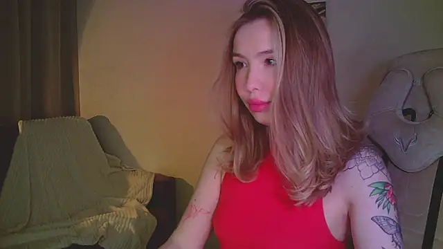 mia raspberrie online show from April 13, 8:25 pm