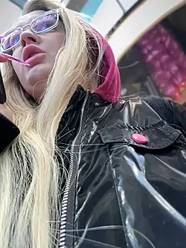 Teya moon  online show from February 14, 12:03 pm