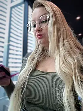 Teya moon  online show from February 16, 11:38 am