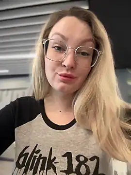 Teya moon  online show from February 20, 11:31 am