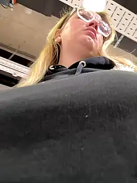 Teya moon  online show from December 14, 11:15 am