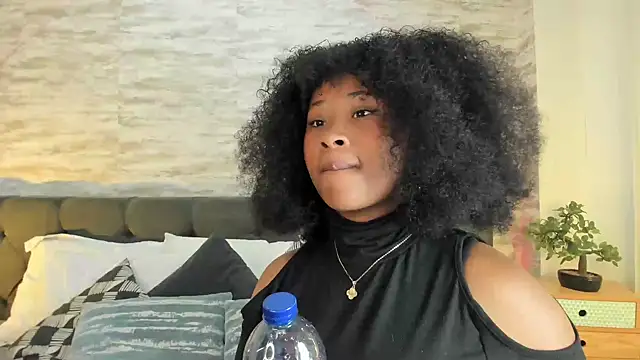 Snapshot of Anneth__M chatting on September 12, 7:36 pm Anneth  M online show from September 12, 7:36 pm