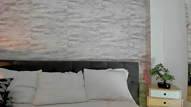 Snapshot of Anneth__M chatting on September 30, 8:14 pm Anneth  M online show from September 30, 8:14 pm