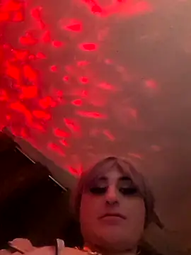 xLilWunx online show from October 14, 9:10 am