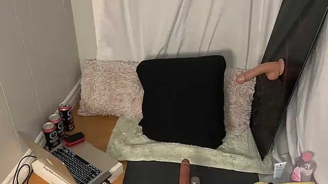 IvyWylde online show from October 26, 8:26 pm