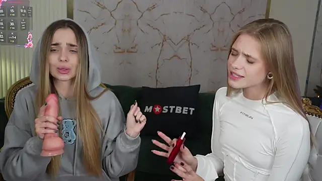 Lana Pulse online show from December 6, 2:46 am