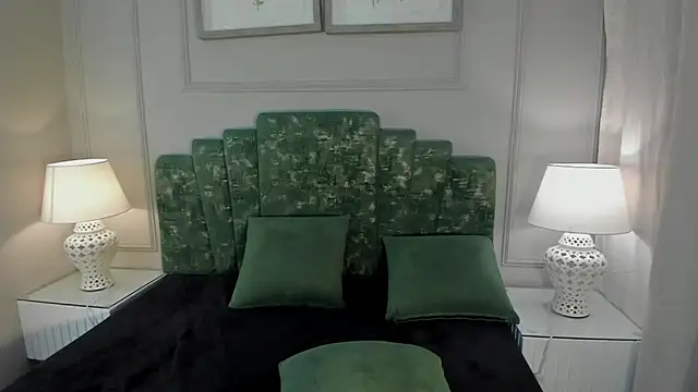 Snapshot of ana_beckett chatting on March 18, 2:04 pm ana beckett online show from March 18, 2:04 pm