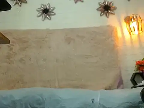 Snapshot of hairy_pussywet chatting on December 5, 7:17 pm hairy pussywet online show from December 5, 7:17 pm