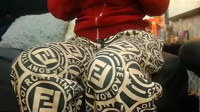 Snapshot of hairy_pussywet chatting on December 19, 7:07 pm hairy pussywet online show from December 19, 7:07 pm