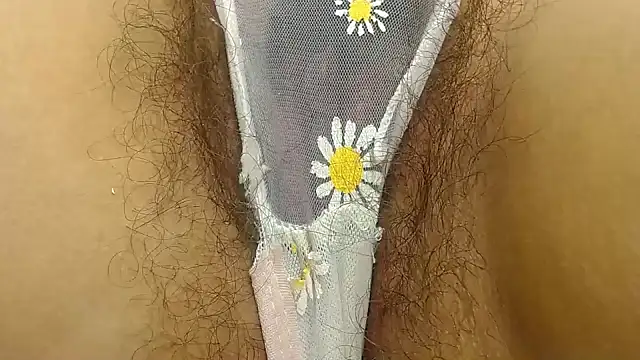 Snapshot of hairy_pussywet chatting on January 3, 8:32 pm hairy pussywet online show from January 3, 8:32 pm