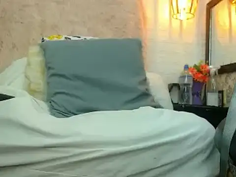 Snapshot of hairy_pussywet chatting on February 3, 3:17 pm hairy pussywet online show from February 3, 3:17 pm