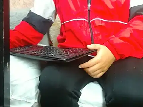 Snapshot of hairy_pussywet chatting on February 5, 3:09 pm hairy pussywet online show from February 5, 3:09 pm