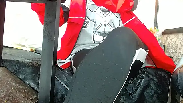 Snapshot of hairy_pussywet chatting on February 6, 3:20 pm hairy pussywet online show from February 6, 3:20 pm