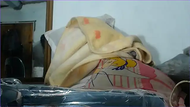 Snapshot of hairy_pussywet chatting on December 5, 8:45 am hairy pussywet online show from December 5, 8:45 am