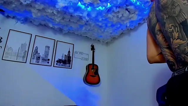 seancarreraa online show from April 24, 2:25 am