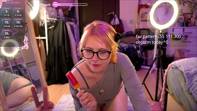 Snapshot of lily_noris chatting on May 10, 7:08 pm lily noris online show from May 10, 7:08 pm